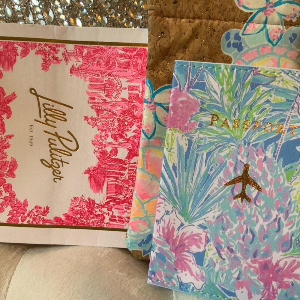 Lilly Pulitzer Multicolor Floral Passport Cover with Gold eyeglasses case